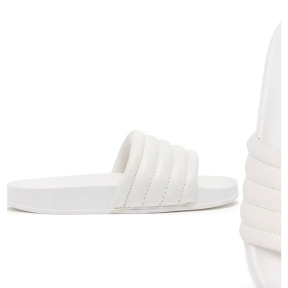 NWT Steve Madden Slaye Quilted Slide Sandal Size 10 - Picture 2 of 3